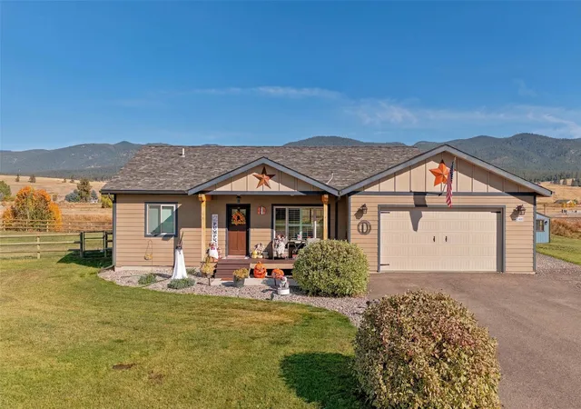 Photo 1 of Single family home for sale at 21480 Megan Dr, Frenchtown, MT 59834 | MLS# 30079466 | Listing updated on 2026-10-17