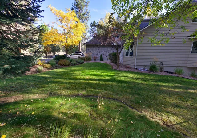 Photo 2 of Single family home for sale at 4820 Duncan Dr, Missoula, MT 59802 | MLS# 30079803 | Listing updated on 2026-10-20