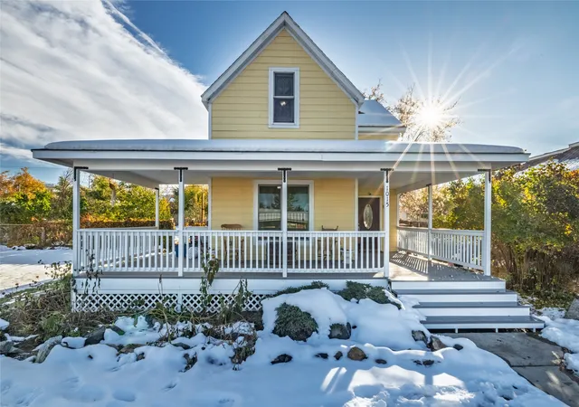 Photo 1 of Single family home for sale at 1015 Hollins Ave, Helena, MT 59601 | MLS# 30079805 | Listing updated on 2026-10-18