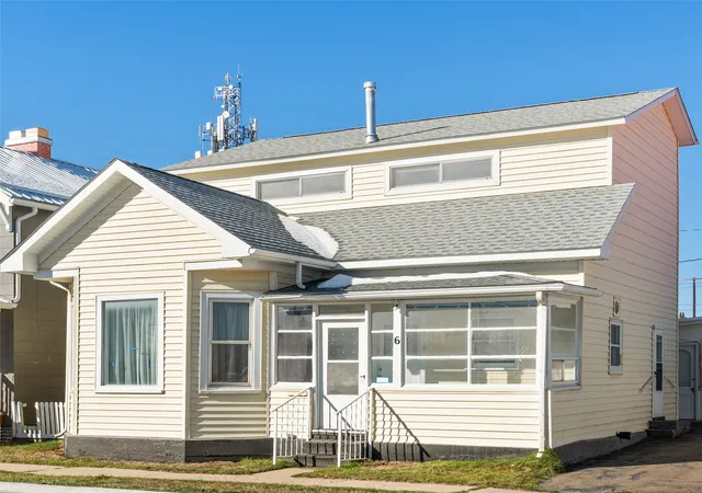 Single family home for sale at 6 Cherry St, Anaconda, MT 59711 | MLS# 30079211