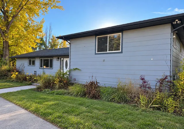 Photo 1 of Single family home for sale at 228 Fox Hl Dr, Kalispell, MT 59901 | MLS# 30079955 | Listing updated on 2026-10-21