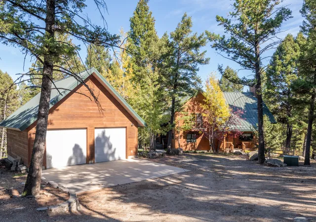 Photo 1 of Single family home for sale at 2220 Janney Rd, Butte, MT 59701 | MLS# 30079960 | Listing updated on 2026-10-18