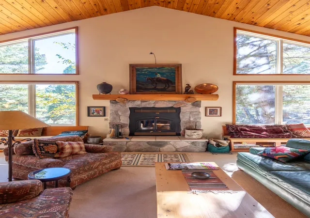 Photo 2 of Single family home for sale at 2220 Janney Rd, Butte, MT 59701 | MLS# 30079960 | Listing updated on 2026-10-18