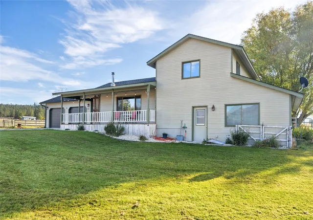 Photo 4 of Single family home for sale at 311 Danette Dr, Stevensville, MT 59870 | MLS# 30079895 | Listing updated on 2026-10-21