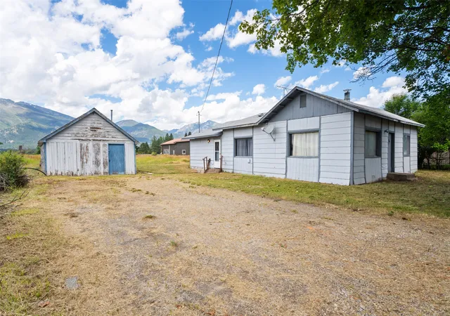 Photo 1 of Single family home for sale at 1141 S 1st Street, Hamilton, MT 59840 | MLS# 30079514 | Listing updated on 2026-10-20