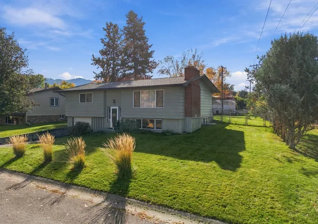 Photo 1 of Single family home for sale at 2323 Briggs St, Missoula, MT 59803 | MLS# 30079989 | Listing updated on 2026-10-19