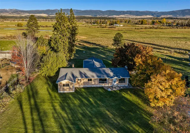 Photo 3 of Single family home for sale at 4942 Hoblitt Ln, Florence, MT 59833 | MLS# 30079956 | Listing updated on 2026-10-28