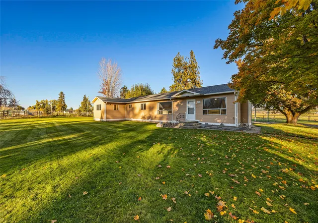 Photo 4 of Single family home for sale at 4942 Hoblitt Ln, Florence, MT 59833 | MLS# 30079956 | Listing updated on 2026-10-28