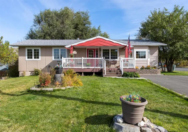 Photo 1 of Single family home for sale at 1201 N Washington St, Helena, MT 59601 | MLS# 30079334 | Listing updated on 2026-10-21