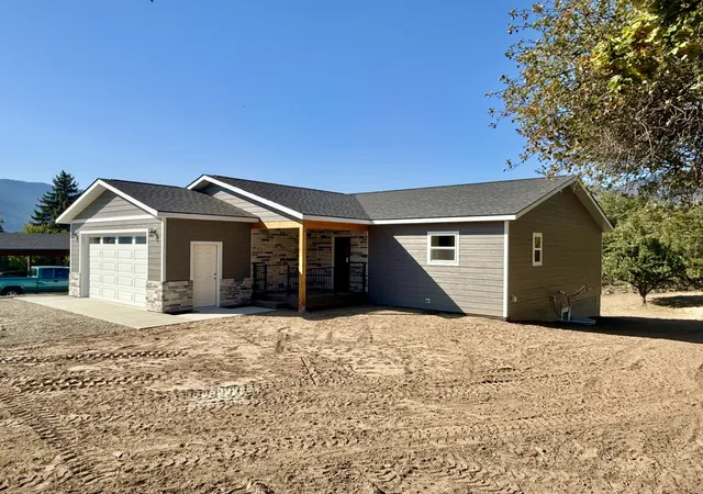Single family home for sale at 219 N Gallatin St, Thompson Falls, MT 59873 | MLS# 30079906 | Listing updated on 2026-10-20