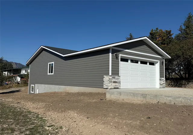 Photo 1 of Single family home for sale at 219 N Gallatin St, Thompson Falls, MT 59873 | MLS# 30079906 | Listing updated on 2026-10-20