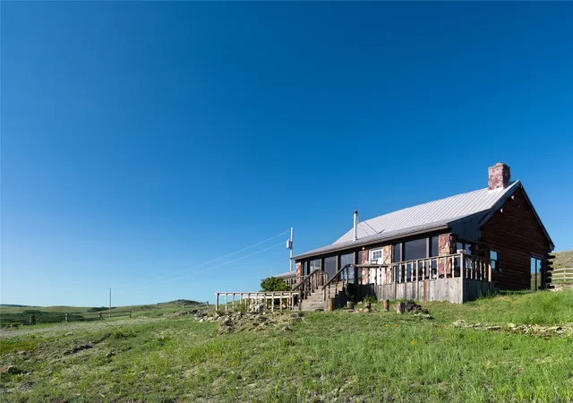 Photo 1 of Single family home for sale at 941 US Hwy 89, Browning, MT 59417 | MLS# 30079855 | Listing updated on 2026-10-20