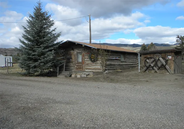 Photo 1 of Single family home for sale at 4 Blackman St, Silver Star, MT 59751 | MLS# 30080067 | Listing updated on 2026-10-20