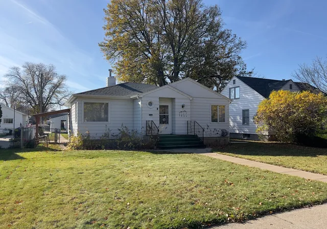 Photo 1 of Single family home for sale at 1604 1st Avenue S, Great Falls, MT 59401 | MLS# 30080098 | Listing updated on 2026-10-22