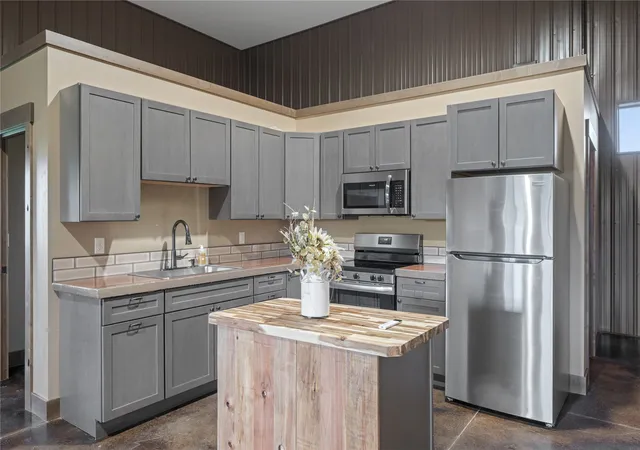 Photo 3 of Single family home for sale at 219 Ayers St, Anaconda, MT 59711 | MLS# 30080128 | Listing updated on 2026-10-21