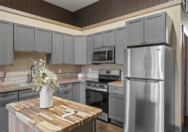 Photo 4 of Single family home for sale at 219 Ayers St, Anaconda, MT 59711 | MLS# 30080128 | Listing updated on 2026-10-21
