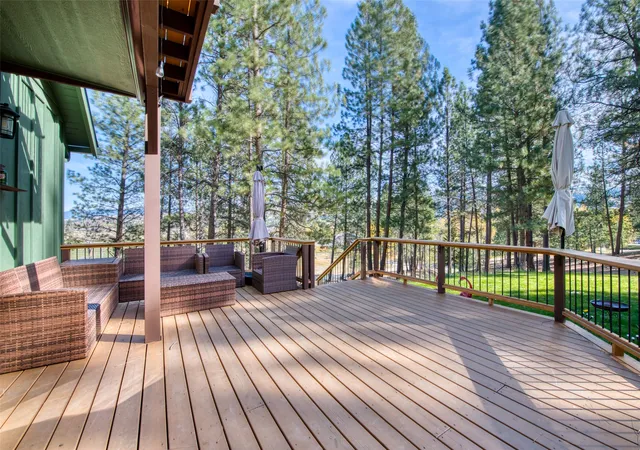 Photo 1 of Single family home for sale at 560 Camas Crk Loop, Hamilton, MT 59840 | MLS# 30080130 | Listing updated on 2026-10-21