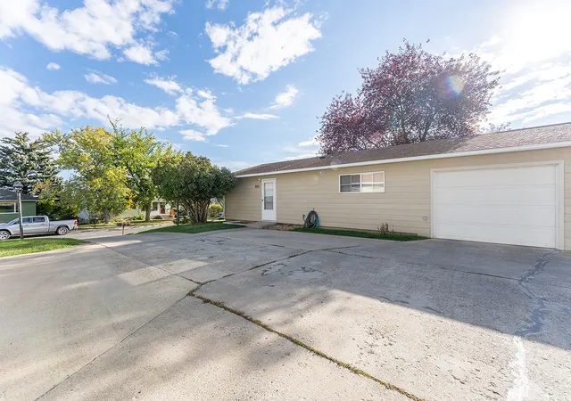 Photo 4 of House for sale at 925 And 927 Cannon St, Helena, MT 59601 | MLS# 30080135 | Listing updated on 2026-10-22