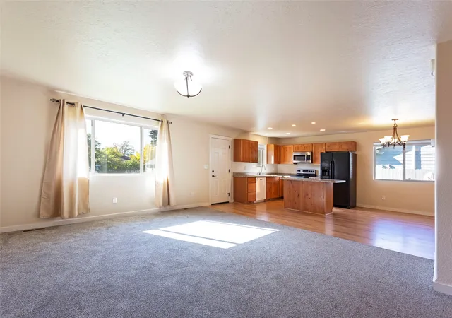 Photo 4 of Single family home for sale at 2525 Red Osier Ct, Missoula, MT 59804 | MLS# 30080091 | Listing updated on 2026-10-22