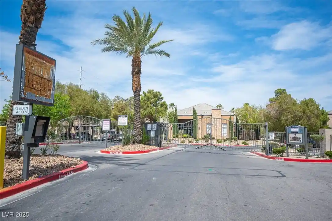 Listing Photo 37 - Condo for sale in 6650 W Warm Springs Rd located at 6650 W Warm Springs Rd, Las Vegas, NV 89118 - Unit #1079