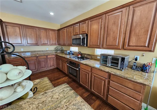 Photo 2 of Sale Pending at 11329 Hedgemont Ave, Las Vegas, NV 89138 | MLS# 2718615 | Listing updated on 2026-10-01