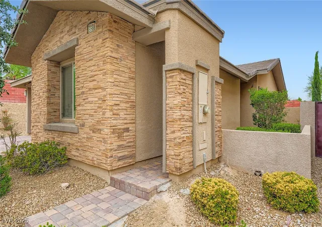 Photo 3 of Single family home for sale at 5568 Trilling Bird Dr, Las Vegas, NV 89135 | MLS# 2720722 | Listing updated on 2026-09-19