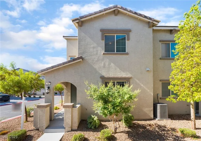Photo 3 of Townhouse for sale at 760 Crisp Morning Ct, North Las Vegas, NV 89086 | MLS# 2721065 | Listing updated on 2026-09-21