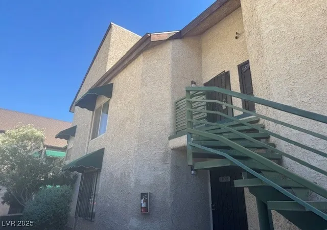 Listing Photo 4 - Condo for sale in building located at 450 Elm Dr, Las Vegas, NV 89169 - Unit #205