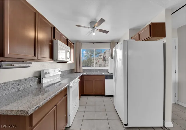Listing Photo 4 - Condo for sale in building located at 3555 Arville St, Las Vegas, NV 89103 - Unit #105C