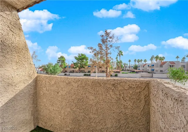Listing Photo 5 - Condo for sale in building located at 3555 Arville St, Las Vegas, NV 89103 - Unit #105C