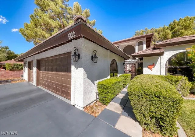 Photo 3 of Single family home for sale at 2504 Windjammer Way, Las Vegas, NV 89107 | MLS# 2725062 | Listing updated on 2026-09-23