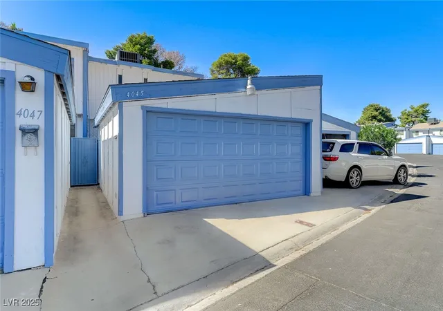 Photo 3 of Sale Pending at 4045 Great Plains Way, Las Vegas, NV 89121 | MLS# 2725478 | Listing updated on 2026-09-04