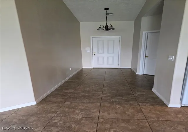 Photo 4 of Townhouse for sale at 463 Hagens Aly, Mesquite, NV 89027 | MLS# 2729710 | Listing updated on 2026-09-08