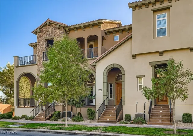 Photo 3 of Townhouse for sale at 51 Via Di Vita, Henderson, NV 89011 | MLS# 2732134 | Listing updated on 2026-09-05