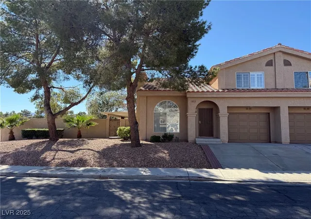 Photo 2 of Sale Pending at 2823 Shannon Cove Dr, Henderson, NV 89074 | MLS# 2733284 | Listing updated on 2026-09-09