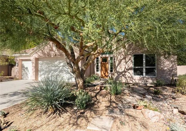 Photo 3 of Single family home for sale at 264 Chestnut Ridge Cir, Henderson, NV 89012 | MLS# 2737455 | Listing updated on 2026-09-09