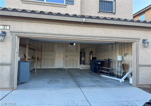 Photo 3 of Single family home for sale at 121 Brookhouse Ct, Henderson, NV 89011 | MLS# 2737682 | Listing updated on 2026-10-03