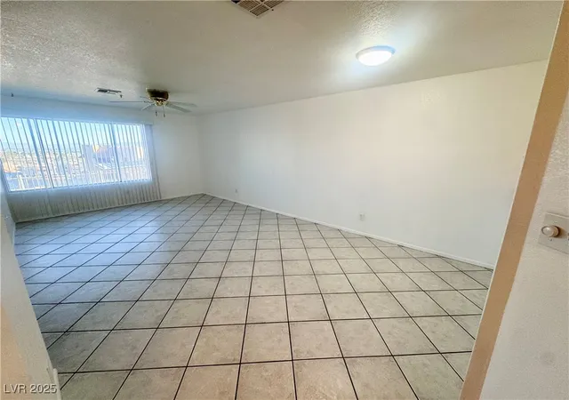 Listing Photo 5 - Condo for sale in building located at 2064 Mesquite Ln, Laughlin, NV 89029 - Unit #102