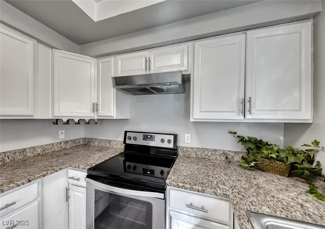 Photo 4 of Townhouse for sale at 4770 Topaz St #46, Las Vegas, NV 89121 | MLS# 2741651 | Listing updated on 2026-09-16