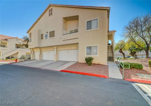Listing Photo 2 - Condo for sale in building located at 7450 S Eastern Ave, Las Vegas, NV 89123 - Unit #1077