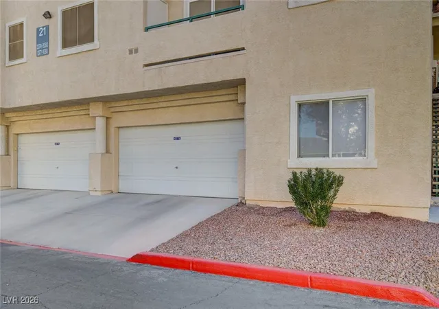 Listing Photo 4 - Condo for sale in building located at 7450 S Eastern Ave, Las Vegas, NV 89123 - Unit #1077