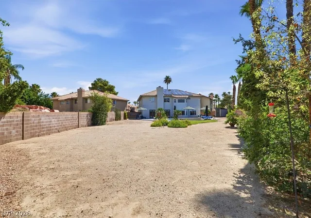Photo 4 of Single family home for sale at 9433 Salt Water Ct, Las Vegas, NV 89117 | MLS# 2749641 | Listing updated on 2026-09-14