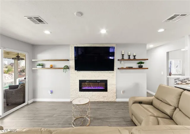 Photo 3 of Single family home for sale at 1013 Calico Ridge Dr, Henderson, NV 89011 | MLS# 2751709 | Listing updated on 2026-09-06