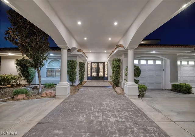 Photo 3 of Single family home for sale at 7421 Silver Palm Ave, Las Vegas, NV 89117 | MLS# 2749907 | Listing updated on 2026-09-30