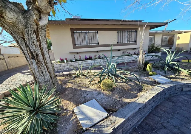 Photo 3 of Single family home for sale at 1909 Leona St, Las Vegas, NV 89106 | MLS# 2749652 | Listing updated on 2026-09-06