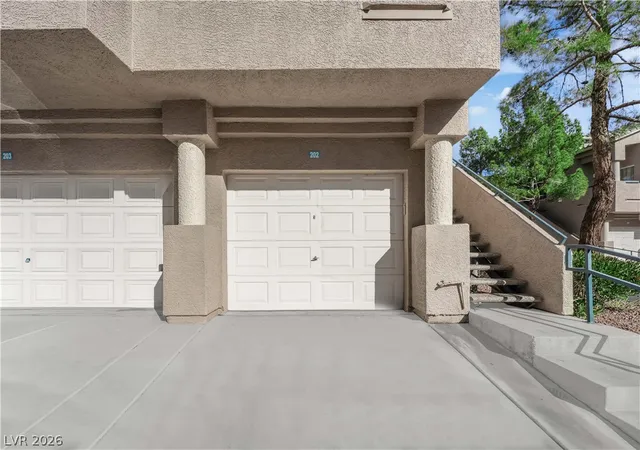 Listing Photo 5 - Condo for sale in building located at 2001 Turquoise Ridge St, Las Vegas, NV 89117 - Unit #202