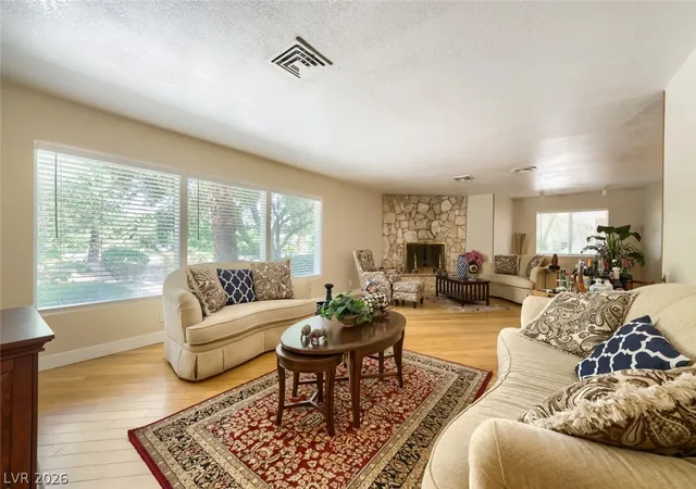 Photo 4 of Single family home for sale at 7082 Mira Vista St, Las Vegas, NV 89120 | MLS# 2757403 | Listing updated on 2026-09-02