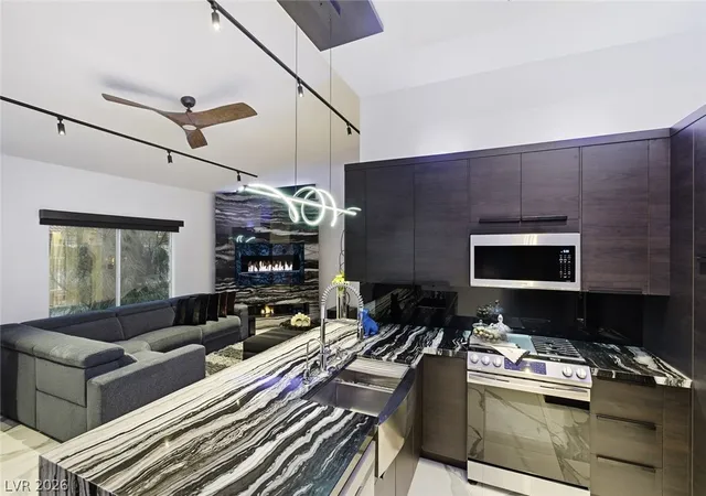 Listing Photo 4 - Condo for sale in building located at 700 Carnegie St, Henderson, NV 89052 - Unit #3422
