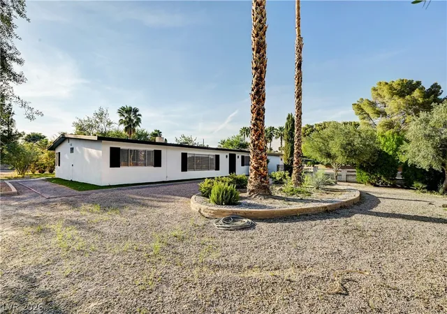 Photo 3 of Single family home for sale at 5881 S Sandhill Rd, Las Vegas, NV 89120 | MLS# 2764428 | Listing updated on 2026-09-09