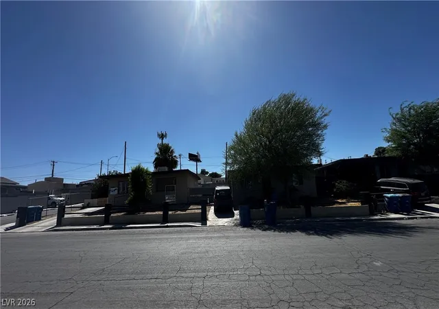 Photo 4 of House for sale at 1649 Stocker St, North Las Vegas, NV 89030 | MLS# 2763882 | Listing updated on 2026-09-15